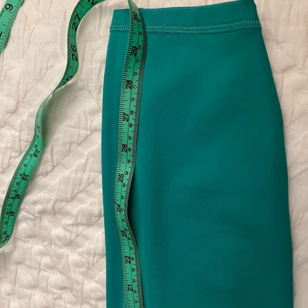 NWOT GAP Capri leggings